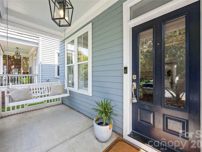 711 8th Street, Charlotte, NC 28202.  MLS# CAR4412383, YatesRealty ID 45395. 