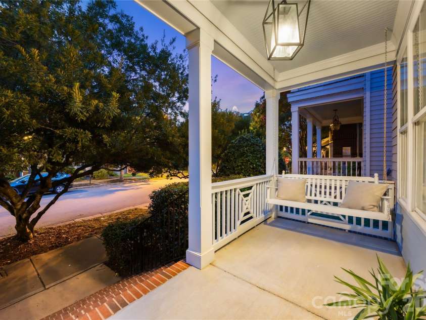 711 8th Street, Charlotte, NC 28202.  MLS# CAR4412383, YatesRealty ID 45395. 