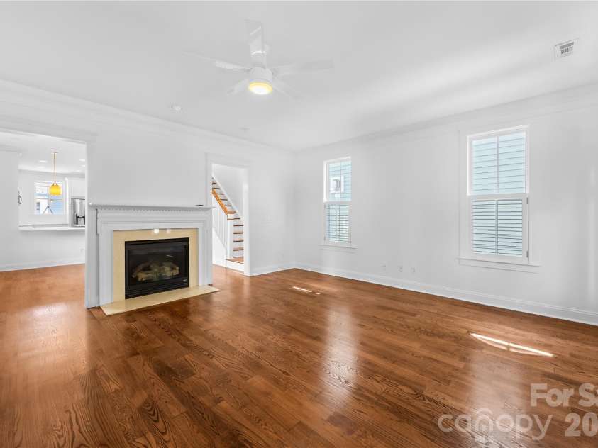 711 8th Street, Charlotte, NC 28202.  MLS# CAR4412383, YatesRealty ID 45395. 