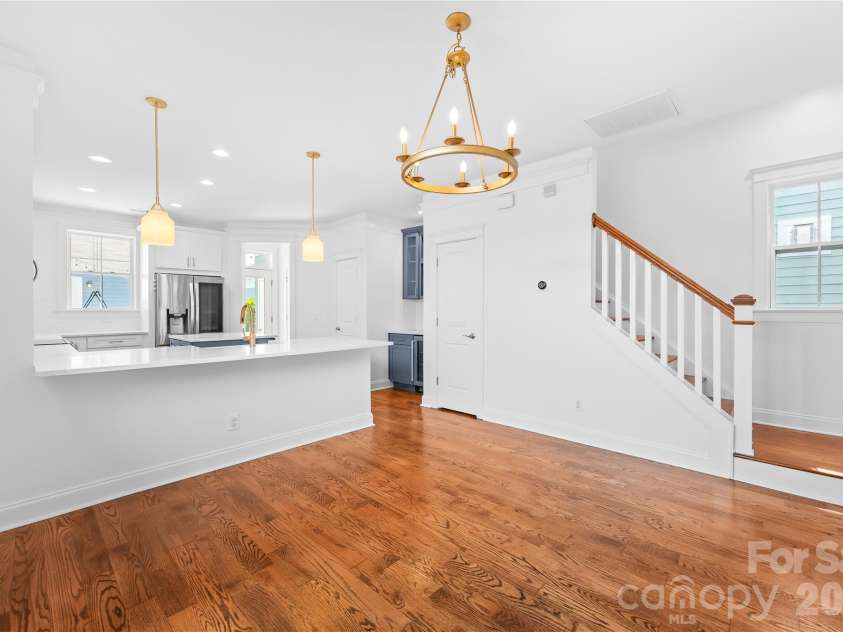 711 8th Street, Charlotte, NC 28202.  MLS# CAR4412383, YatesRealty ID 45395. 