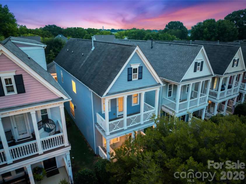 711 8th Street, Charlotte, NC 28202.  MLS# CAR4412383, YatesRealty ID 45395. 