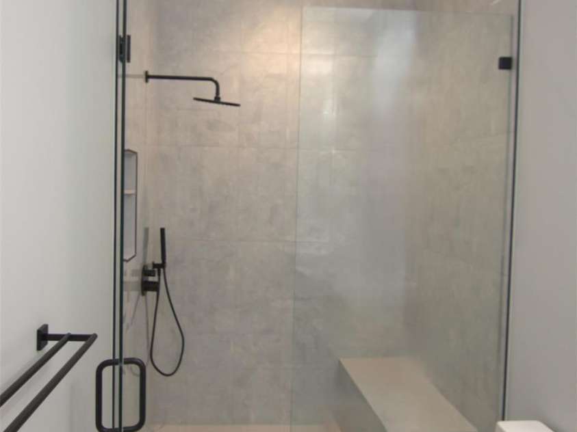 47 Versailles Lane, Asheville, NC 28804.  MLS# CAR4415232, YatesRealty ID 45396. Bath 3