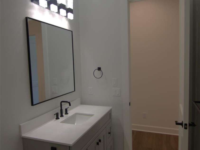 47 Versailles Lane, Asheville, NC 28804.  MLS# CAR4415232, YatesRealty ID 45396. Bath 3