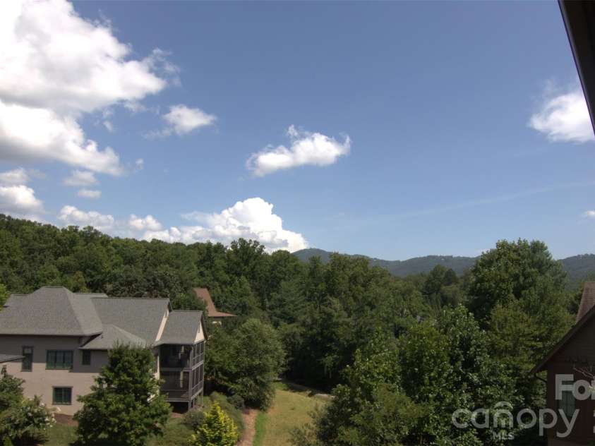 47 Versailles Lane, Asheville, NC 28804.  MLS# CAR4415232, YatesRealty ID 45396. View