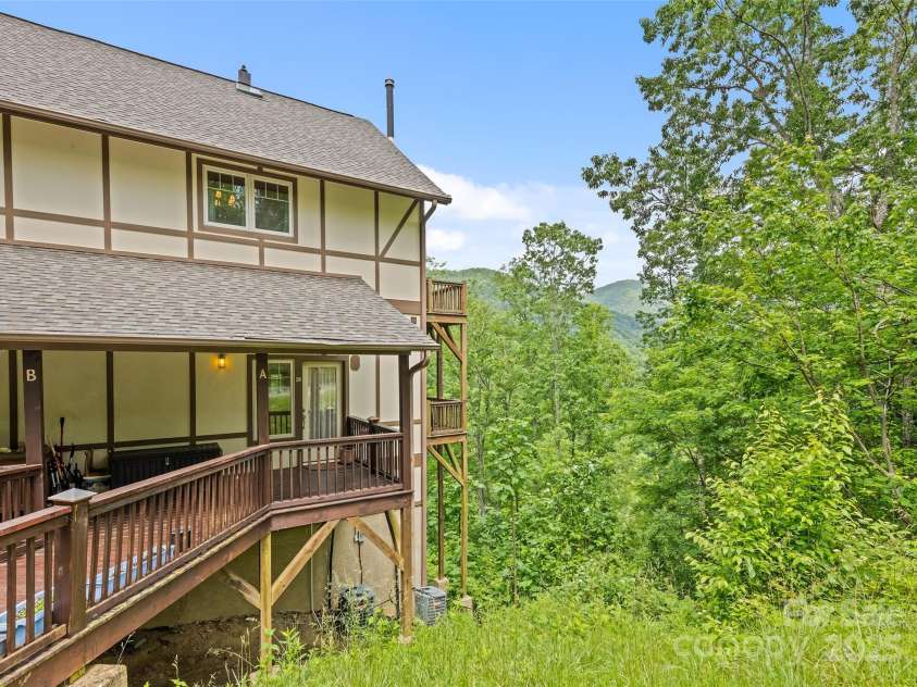 20A Lila Lane, Clyde, NC 28721.  MLS# CAR4258069, YatesRealty ID 454. 