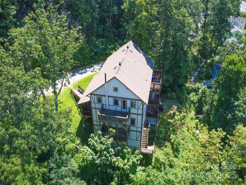 20A Lila Lane, Clyde, NC 28721.  MLS# CAR4258069, YatesRealty ID 454. 