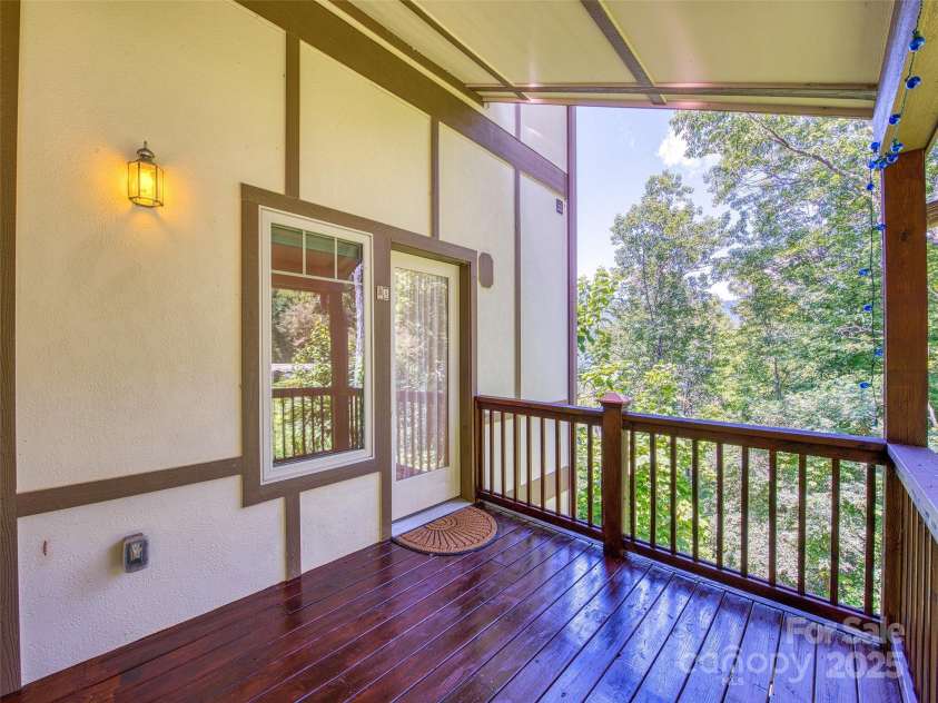 20A Lila Lane, Clyde, NC 28721.  MLS# CAR4258069, YatesRealty ID 454. Front entry 