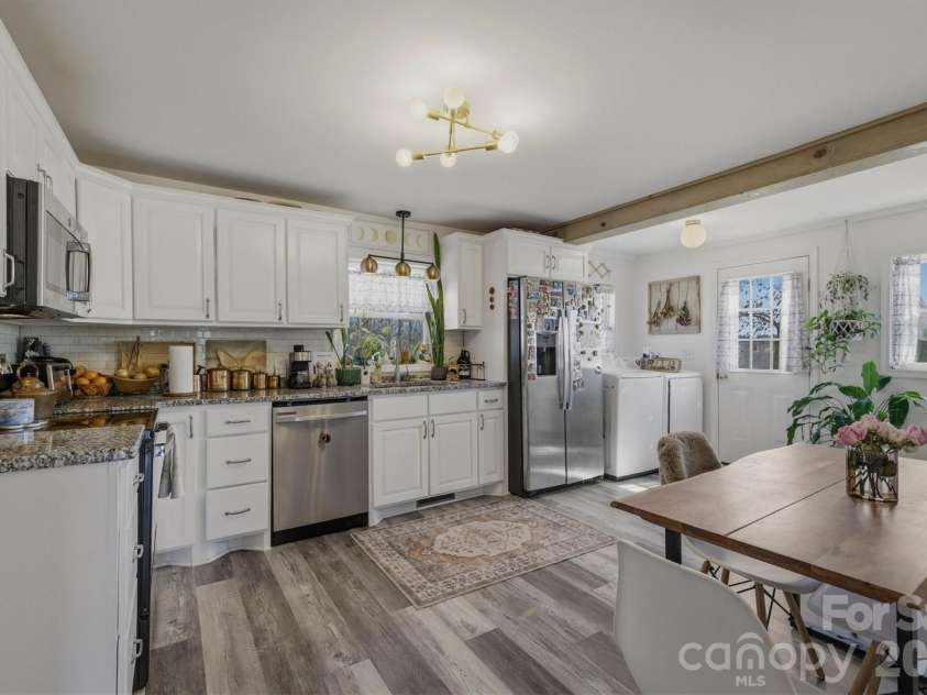 100 Reed Street, Morganton, NC 28655.  MLS# CAR4356287, YatesRealty ID 4540. 