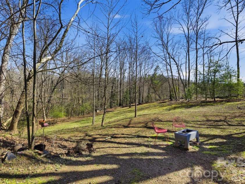 100 Reed Street, Morganton, NC 28655.  MLS# CAR4356287, YatesRealty ID 4540. 