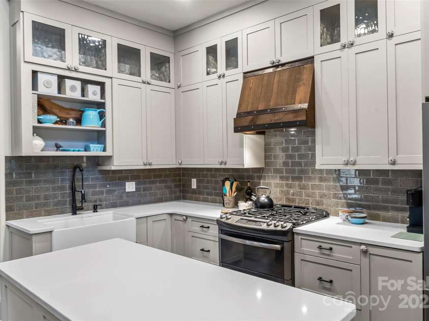 2268 Cornwallis Trail, Nebo, NC 28761.  MLS# CAR4227548, YatesRealty ID 4540. 