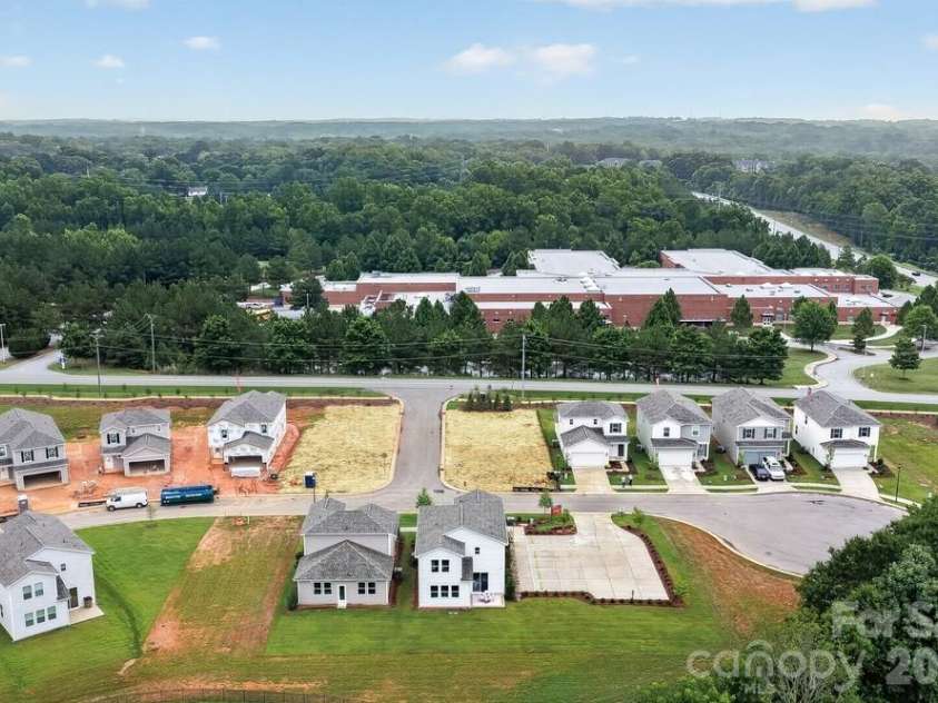 309 Fincastle Glen, Shelby, NC 28152.  MLS# CAR4409084, YatesRealty ID 45400. Fincastle Glen Community