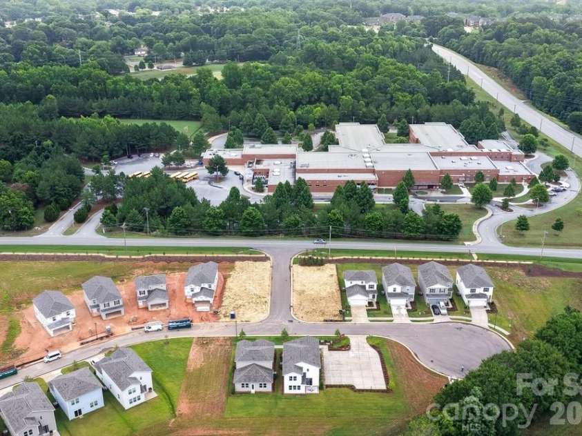 309 Fincastle Glen, Shelby, NC 28152.  MLS# CAR4409084, YatesRealty ID 45400. Fincastle Glen Community