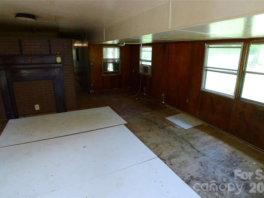 162 Oak Tree Drive, Mocksville, NC 27028.  MLS# CAR4416369, YatesRealty ID 45401. 