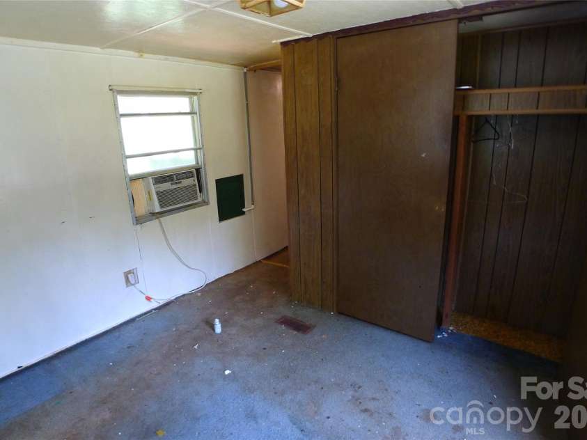 162 Oak Tree Drive, Mocksville, NC 27028.  MLS# CAR4416369, YatesRealty ID 45401. 