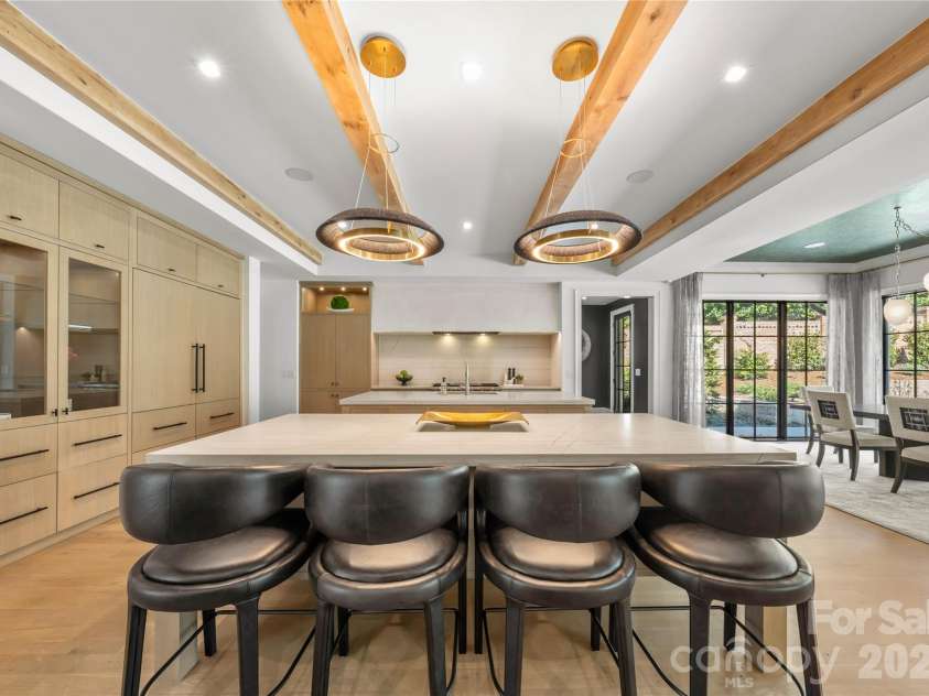 2610 Sedley Road, Charlotte, NC 28211.  MLS# CAR4415993, YatesRealty ID 45402. Kitchen