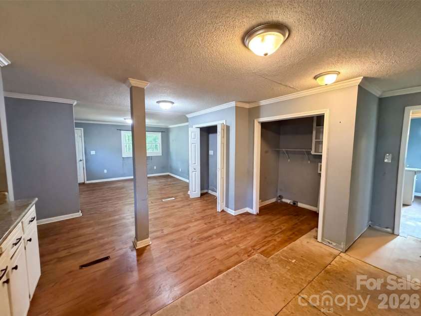 831 Fairview Street, Kannapolis, NC 28083.  MLS# CAR4416425, YatesRealty ID 45406. 