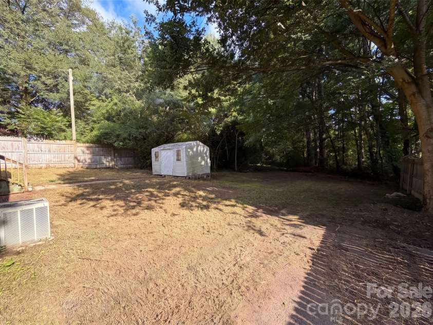 831 Fairview Street, Kannapolis, NC 28083.  MLS# CAR4416425, YatesRealty ID 45406. 