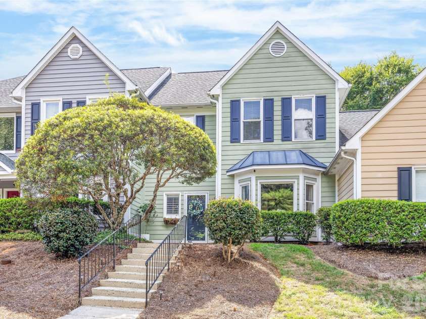 5933 Fitzwilliams Lane, Charlotte, NC 28270.  MLS# CAR4411055, YatesRealty ID 45409. 