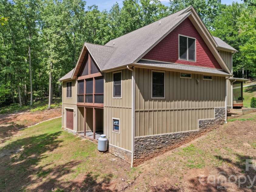 126 Hunters Field Way, Kings Mountain, NC 28086.  MLS# CAR4416074, YatesRealty ID 45410. 