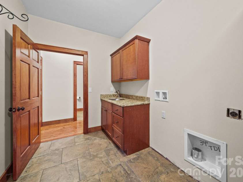 126 Hunters Field Way, Kings Mountain, NC 28086.  MLS# CAR4416074, YatesRealty ID 45410. 