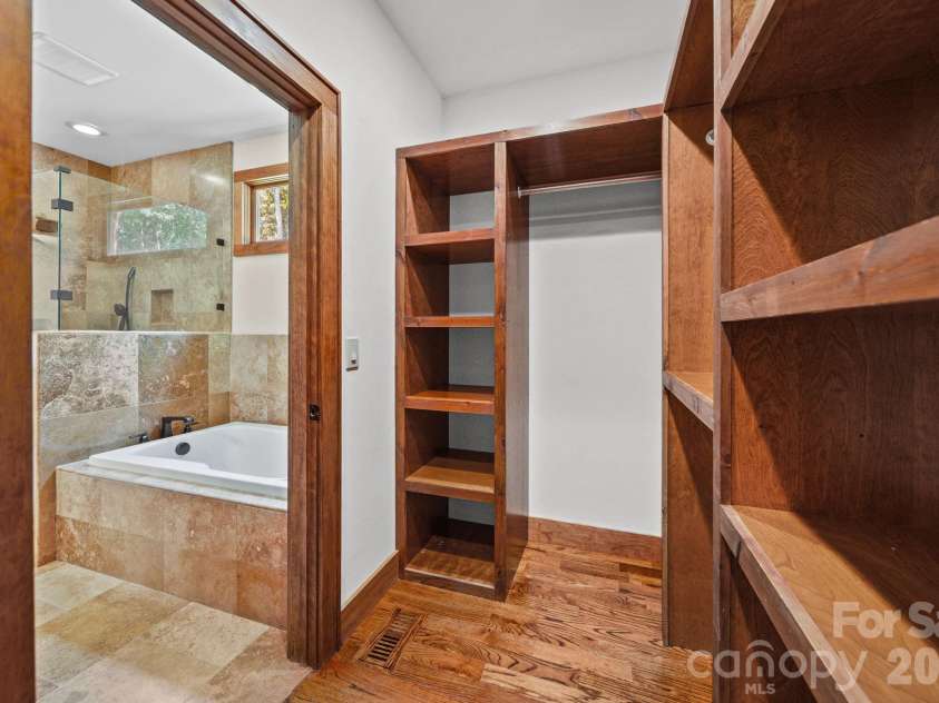 126 Hunters Field Way, Kings Mountain, NC 28086.  MLS# CAR4416074, YatesRealty ID 45410. 