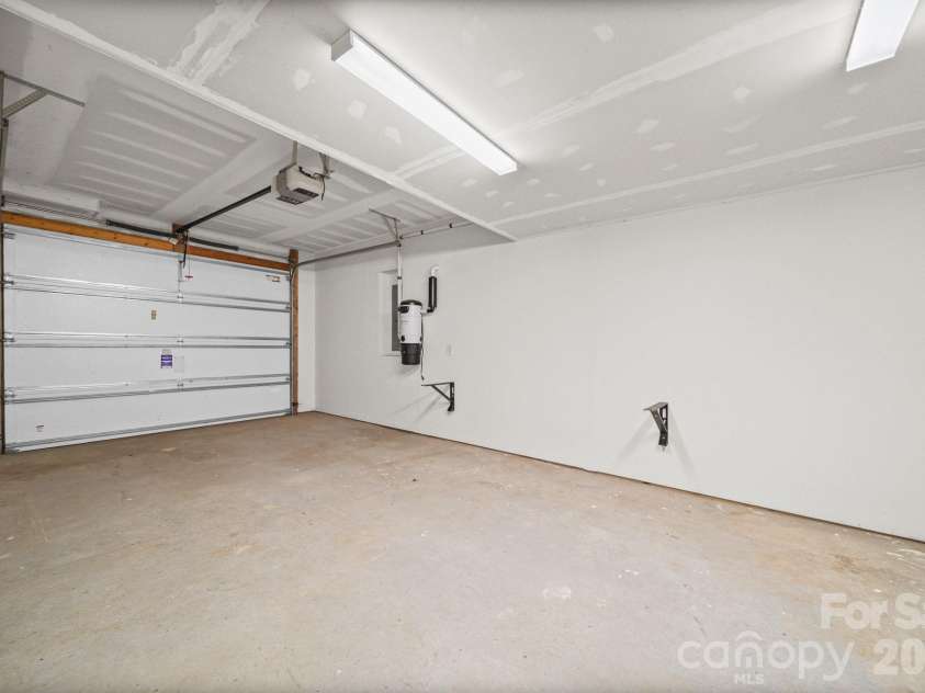 126 Hunters Field Way, Kings Mountain, NC 28086.  MLS# CAR4416074, YatesRealty ID 45410. 