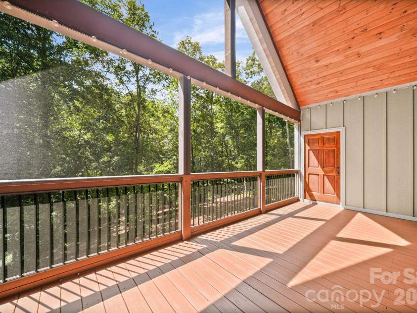 126 Hunters Field Way, Kings Mountain, NC 28086.  MLS# CAR4416074, YatesRealty ID 45410. 
