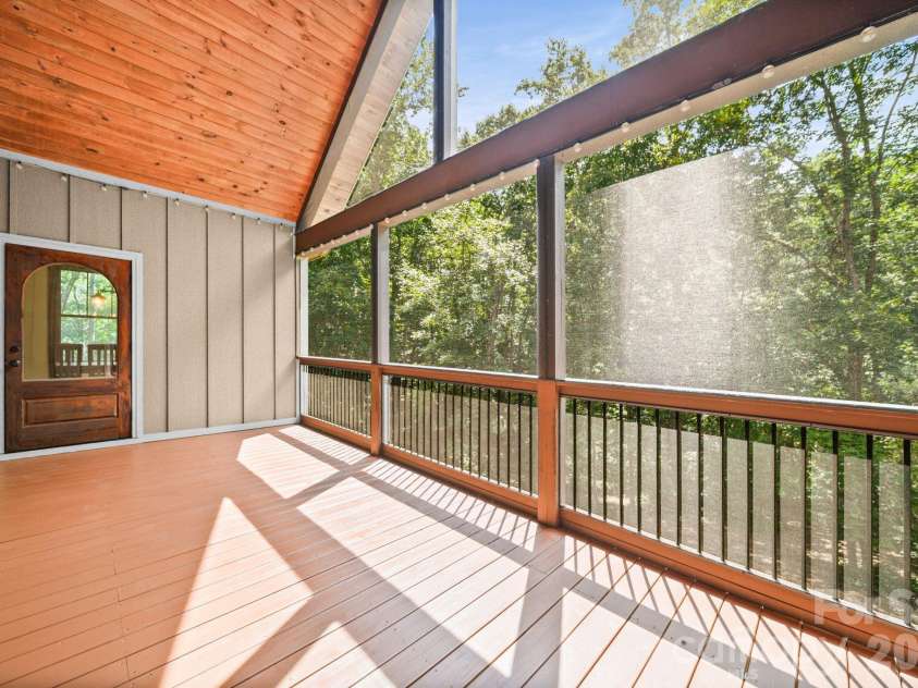 126 Hunters Field Way, Kings Mountain, NC 28086.  MLS# CAR4416074, YatesRealty ID 45410. 