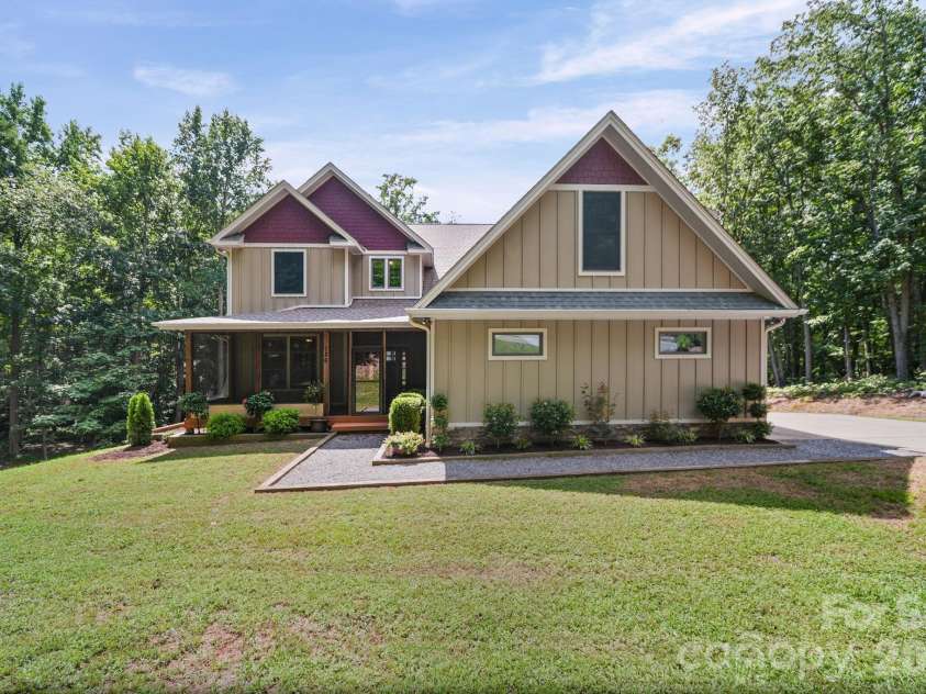 126 Hunters Field Way, Kings Mountain, NC 28086.  MLS# CAR4416074, YatesRealty ID 45410. 