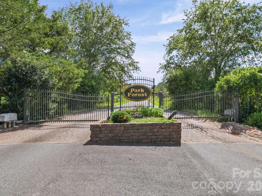 126 Hunters Field Way, Kings Mountain, NC 28086.  MLS# CAR4416074, YatesRealty ID 45410. 