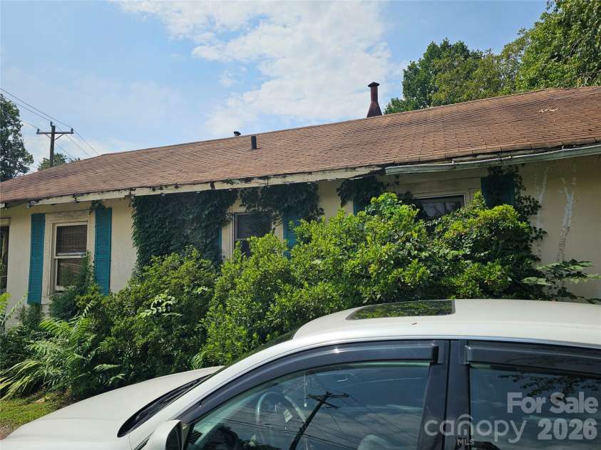 504 Hospital Avenue, Lenoir, NC 28645.  MLS# CAR4416329, YatesRealty ID 45413. 