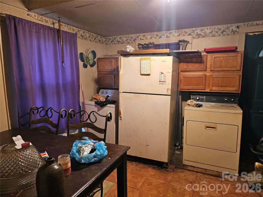 504 Hospital Avenue, Lenoir, NC 28645.  MLS# CAR4416329, YatesRealty ID 45413. 