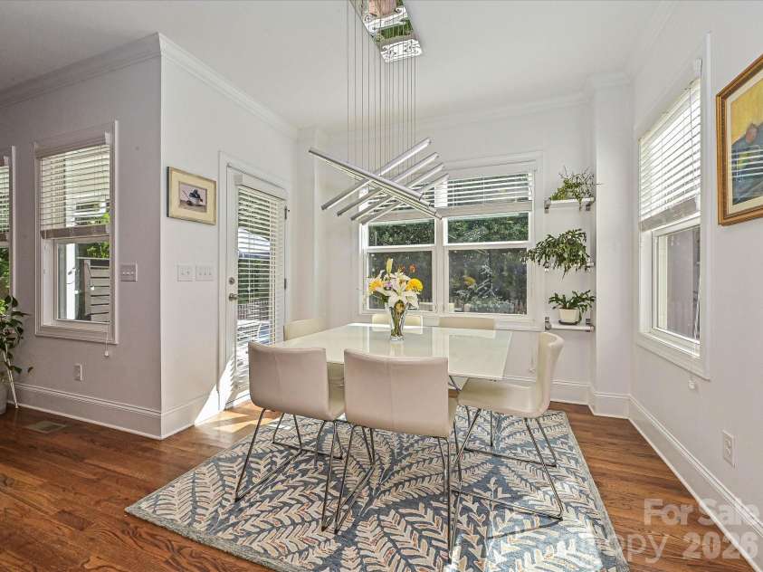 20032 Northport Drive, Cornelius, NC 28031.  MLS# CAR4416087, YatesRealty ID 45414. Breakfast Area