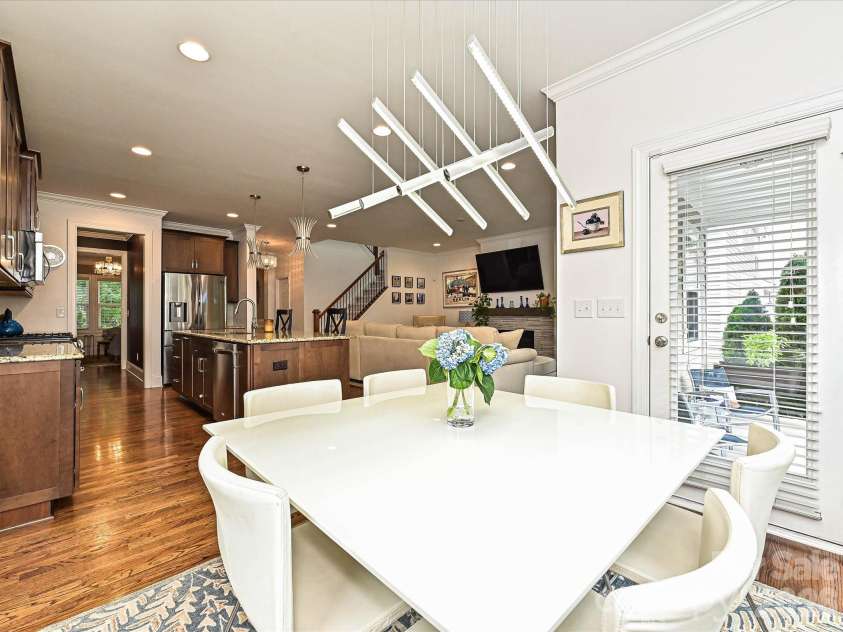 20032 Northport Drive, Cornelius, NC 28031.  MLS# CAR4416087, YatesRealty ID 45414. Breakfast Area