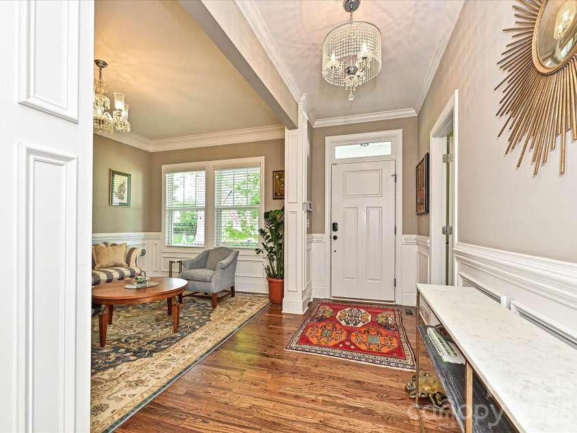 20032 Northport Drive, Cornelius, NC 28031.  MLS# CAR4416087, YatesRealty ID 45414. Foyer