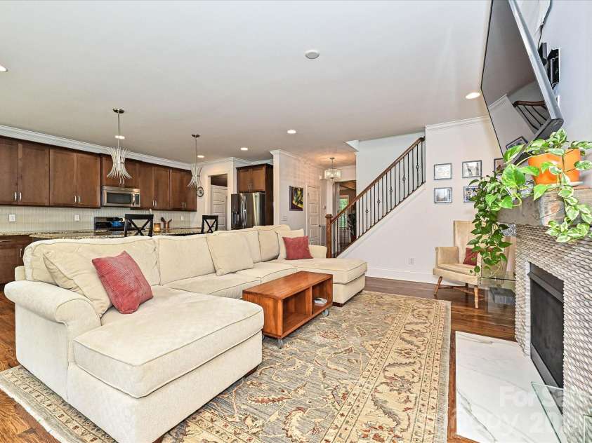 20032 Northport Drive, Cornelius, NC 28031.  MLS# CAR4416087, YatesRealty ID 45414. Great Room