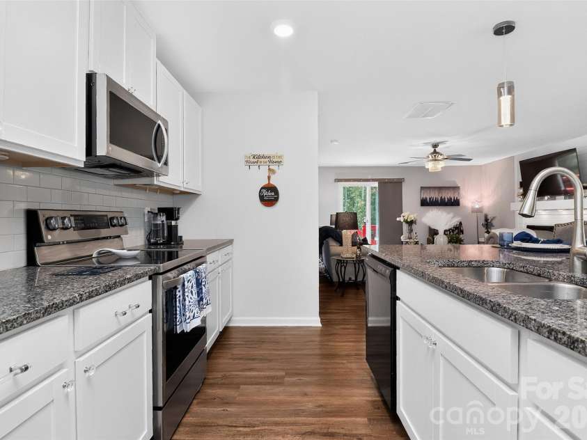1051 Ava Trail Lane, Clover, SC 29710.  MLS# CAR4415650, YatesRealty ID 45415. Gorgeous White Cabinets