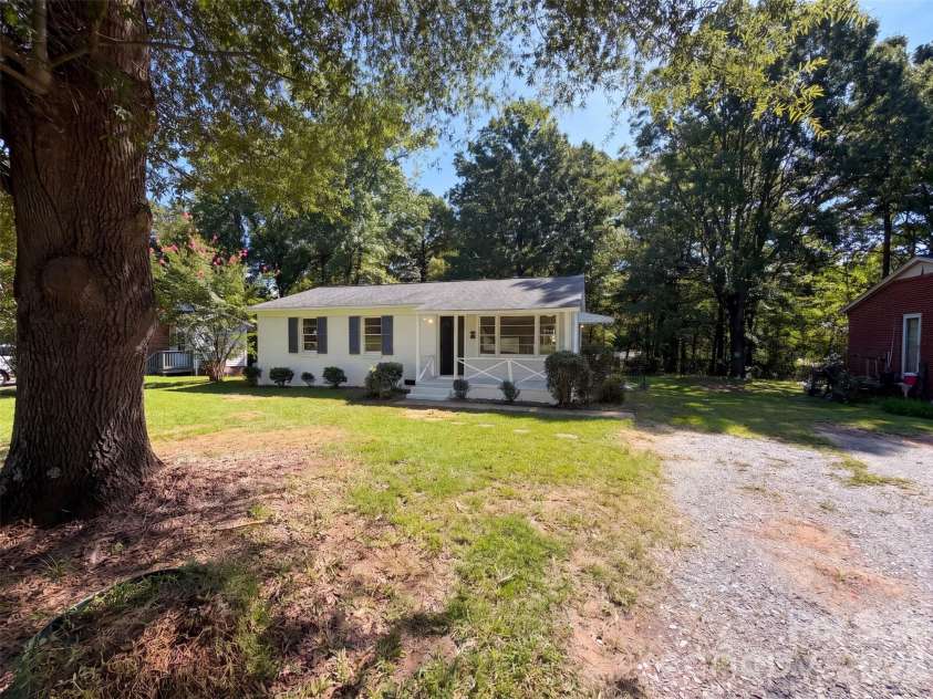 107 Autumn Place, York, SC 29745.  MLS# CAR4416444, YatesRealty ID 45417. 