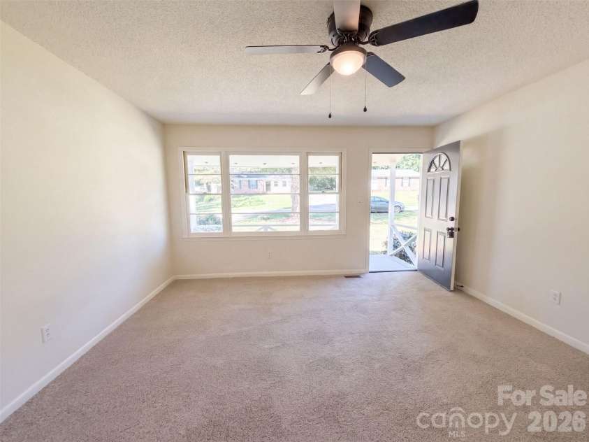 107 Autumn Place, York, SC 29745.  MLS# CAR4416444, YatesRealty ID 45417. 