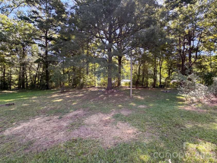 107 Autumn Place, York, SC 29745.  MLS# CAR4416444, YatesRealty ID 45417. 