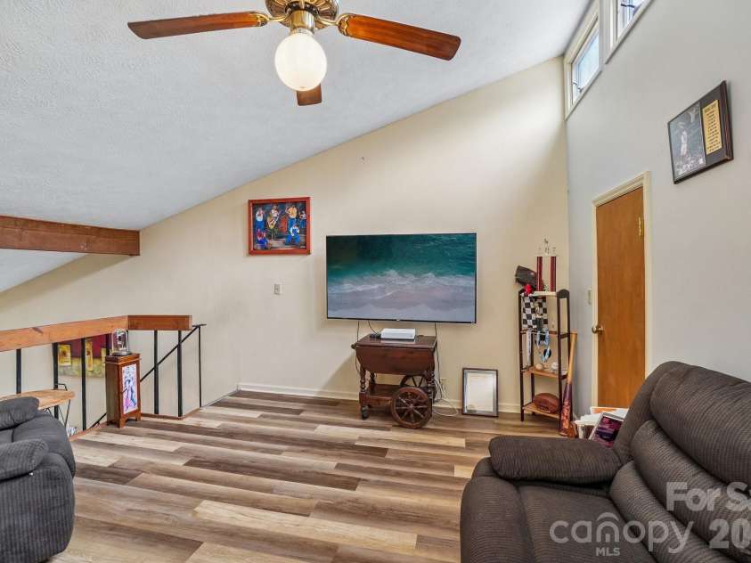 210 Juniper Lane, Hendersonville, NC 28739.  MLS# CAR4413823, YatesRealty ID 45418. 