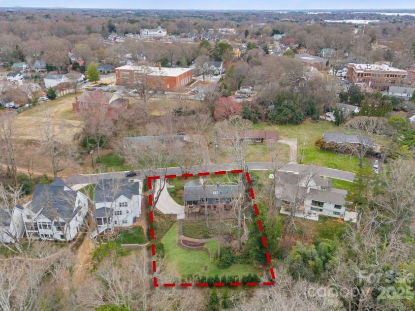 105 Hillside Drive, Davidson, NC 28036.  MLS# CAR4223115, YatesRealty ID 4542. 