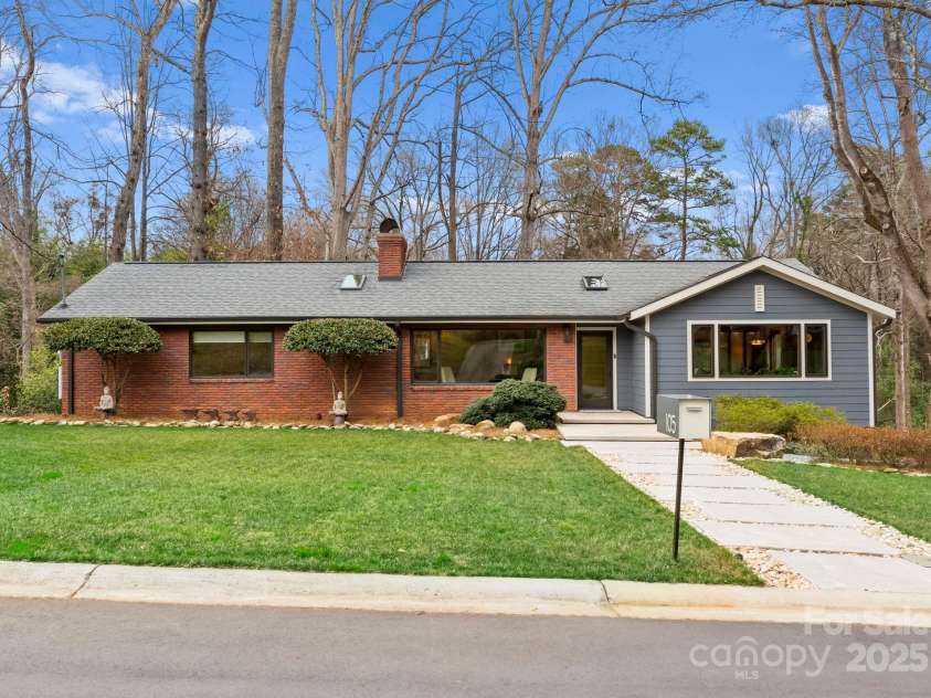 105 Hillside Drive, Davidson, NC 28036.  MLS# CAR4223115, YatesRealty ID 4542. 