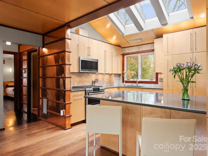 105 Hillside Drive, Davidson, NC 28036.  MLS# CAR4223115, YatesRealty ID 4542. 