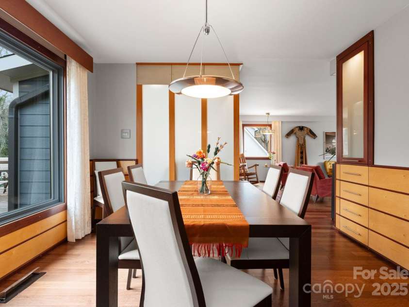 105 Hillside Drive, Davidson, NC 28036.  MLS# CAR4223115, YatesRealty ID 4542. 