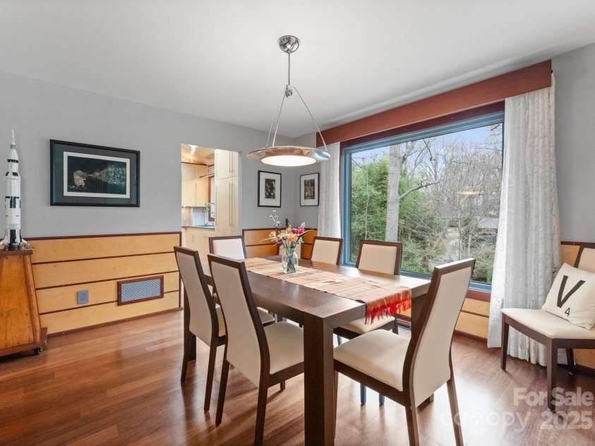 105 Hillside Drive, Davidson, NC 28036.  MLS# CAR4223115, YatesRealty ID 4542. 