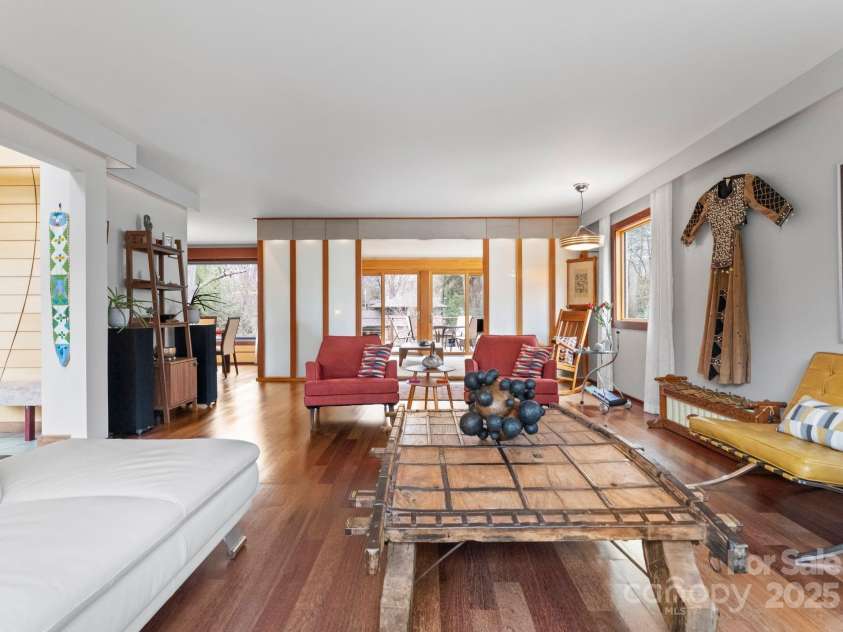 105 Hillside Drive, Davidson, NC 28036.  MLS# CAR4223115, YatesRealty ID 4542. 