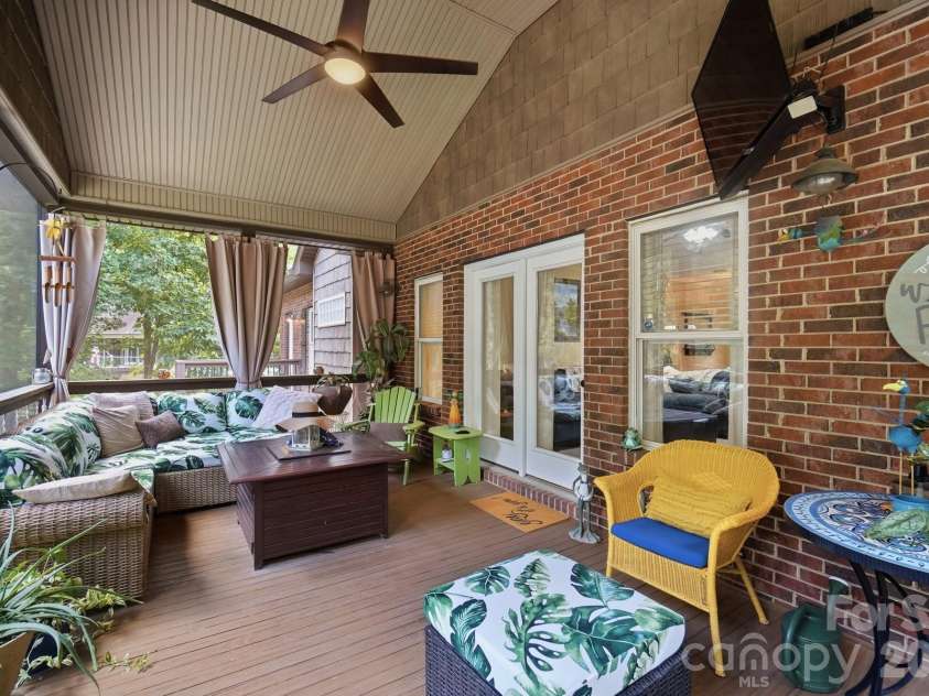 2055 Tiger Paw Lane, York, SC 29745.  MLS# CAR4406263, YatesRealty ID 45420. 