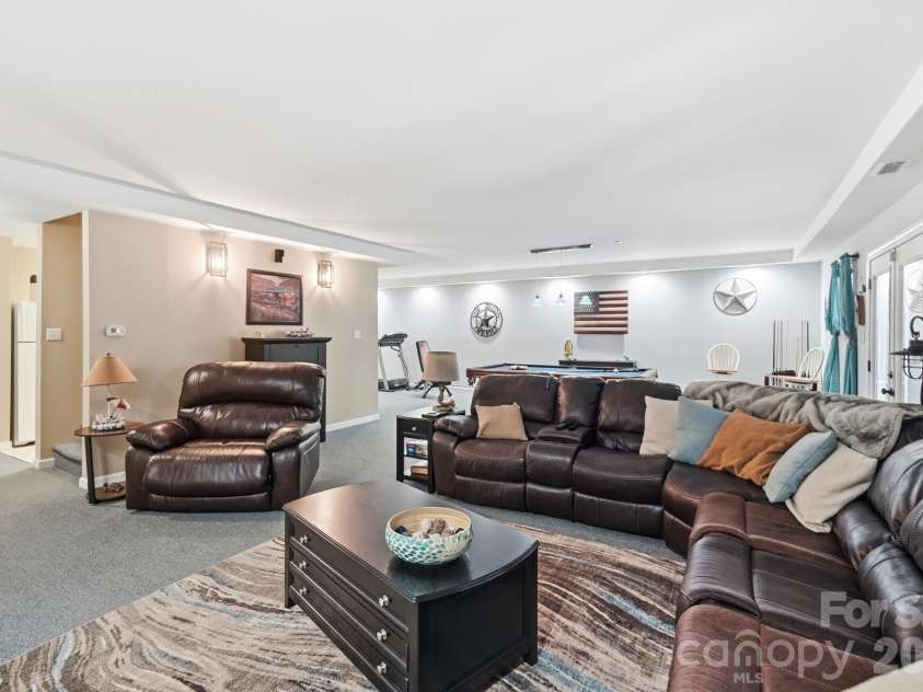 2055 Tiger Paw Lane, York, SC 29745.  MLS# CAR4406263, YatesRealty ID 45420. 