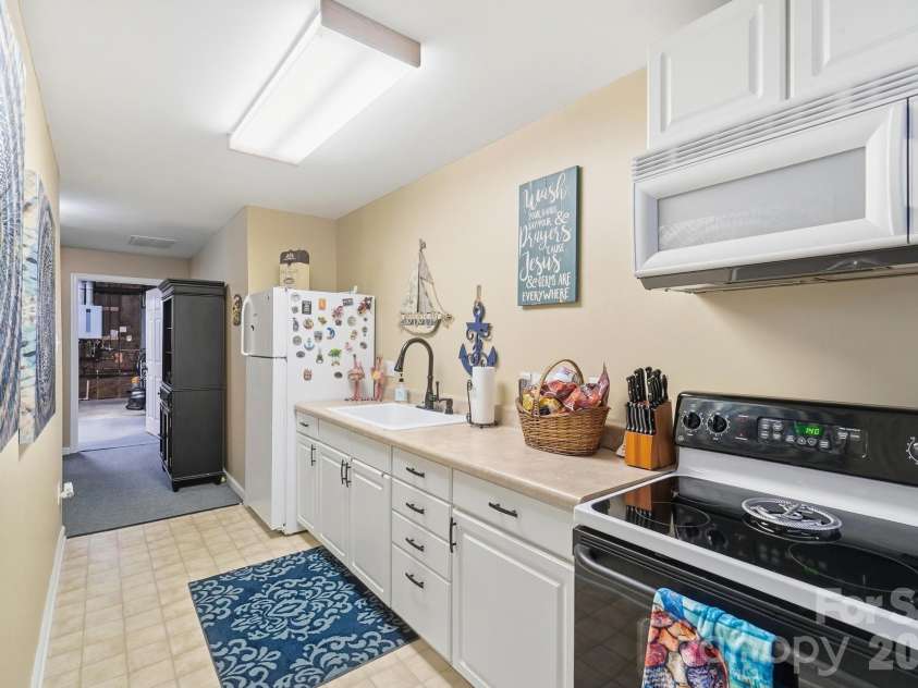 2055 Tiger Paw Lane, York, SC 29745.  MLS# CAR4406263, YatesRealty ID 45420. 